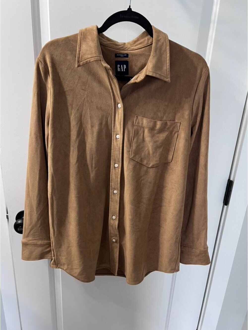 GAP Boyfriend Faux Suede Shirt Women's Medium Camel Snap Front Overshirt Shacket